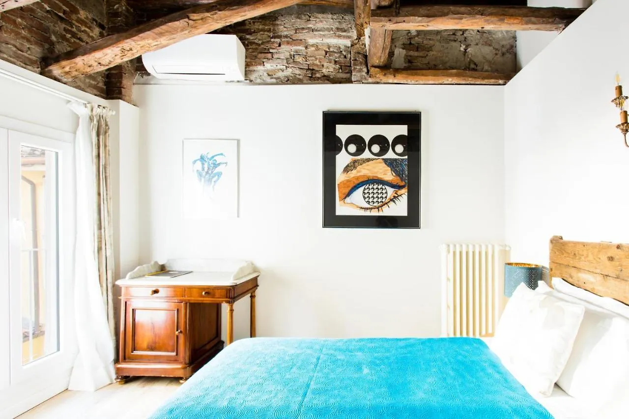 L'8 Boutique Concept Apartments Bologna 0*,